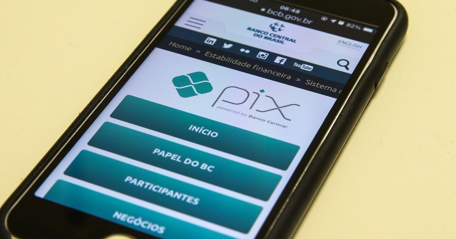 BC autoriza Pix Automático em contas-salário e anuncia novas regras para o sistema